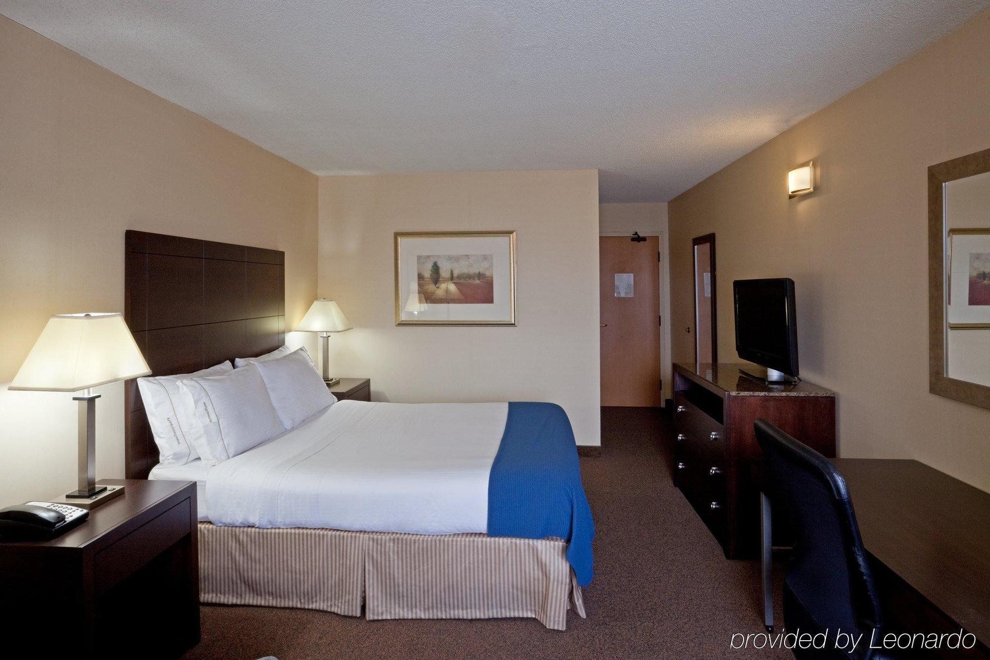 Quality Inn Saint-Jean-Sur-Richelieu Habitación foto